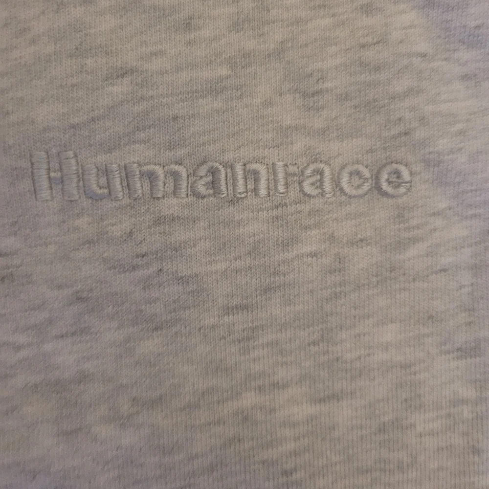 Adidas/Pharrell Williams Collab S/S sweatshirt